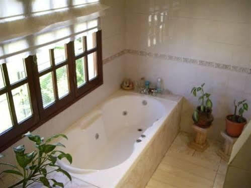 Las Retamas B&B Ushuaia Ngoại thất bức ảnh